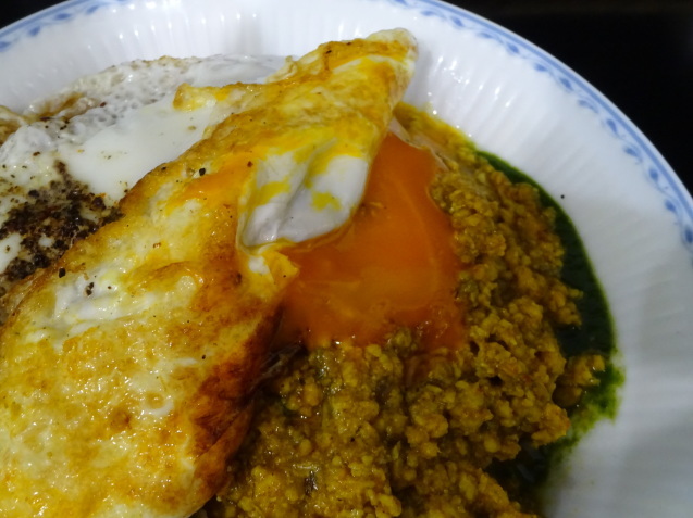 オトーさんのランチ ~ キーマカレー_b0405262_21302978.jpg