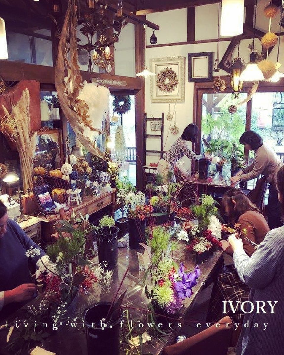 『〜IVORY お正月 花教室12 開催です~♬』_b0094378_08100233.jpeg