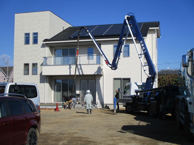 太田市でクローズド外構、エクステリア工事始まりました!_e0361918_16435009.jpg