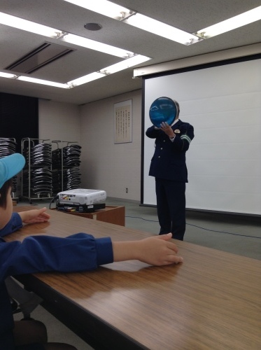 警察署に行ってきました!_c0194522_12475758.jpg