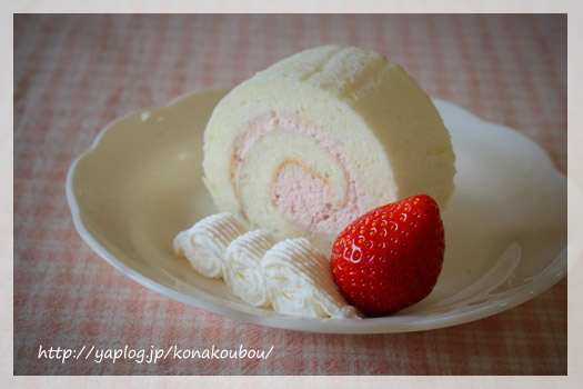卵白のロールケーキ。_a0392423_00262236.jpg