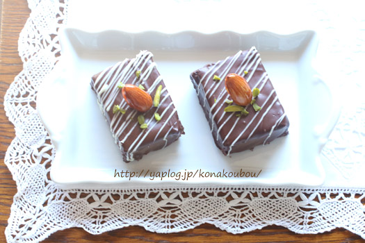 2月のお菓子・チョコレートフルーツケーキ_a0392423_00262366.jpg