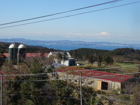 マザー牧場からの遠景 アクアライン 横浜港 絶景の富士山 かずさの星