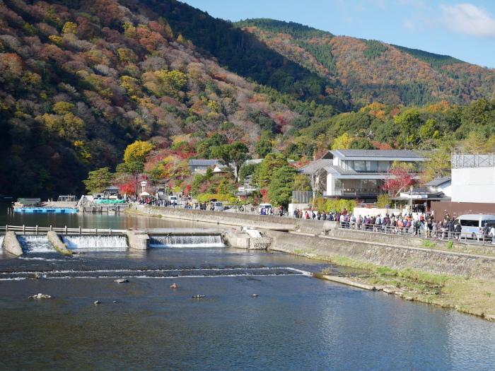 　　嵯峨・嵐山めぐり　２　　嵐山にて　　２０２４-１２-１０　００：００_b0093754_15094575.jpg
