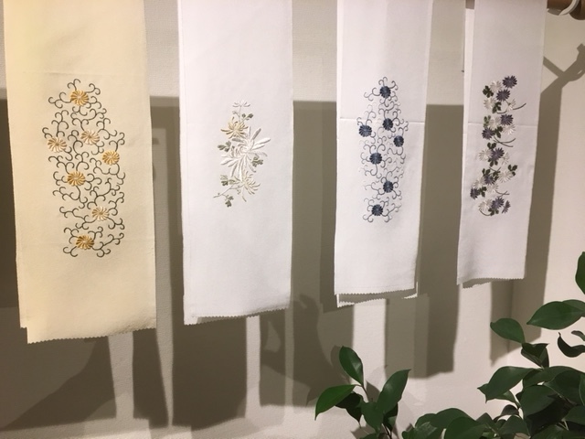 「工芸で春を迎える」初日を迎えました。_a0112812_20330227.jpg