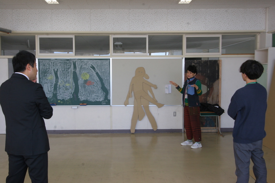 【おとどけアート 松田朕佳×もみじの丘小学校】11/29 5日目:宇宙人襲来_a0062127_14071492.jpg
