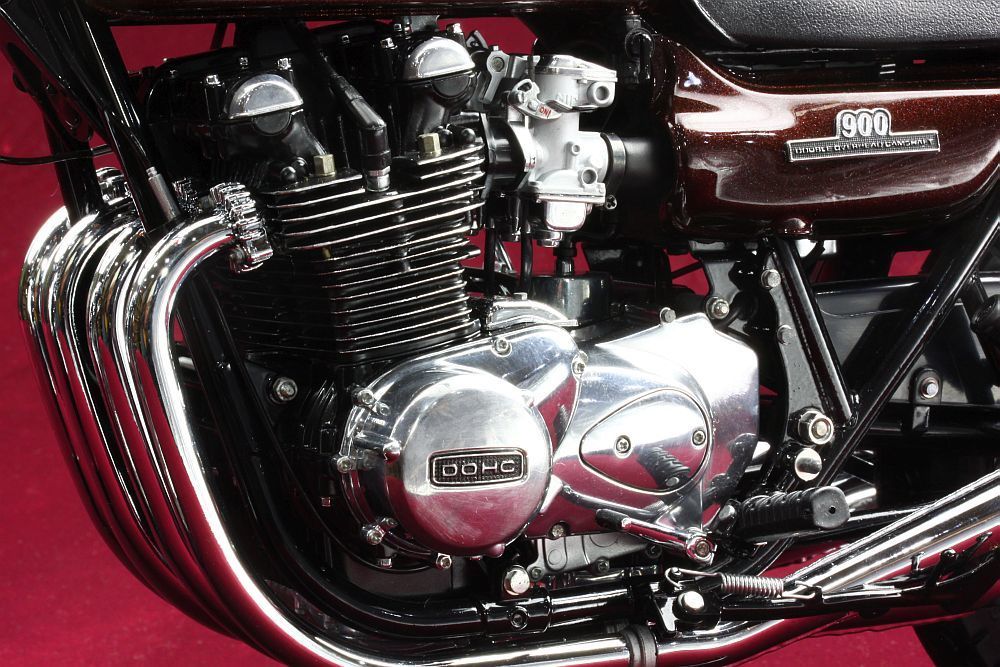 Kawasaki 900 Super4 Kawasaki 900 Super4
