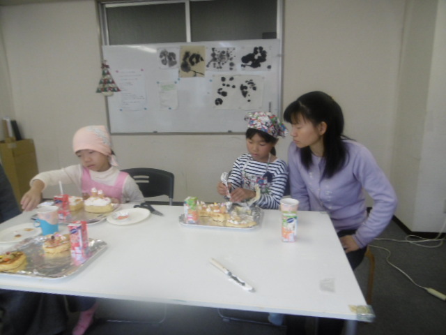12月はクリスマスケーキ!_c0151470_22302879.jpg