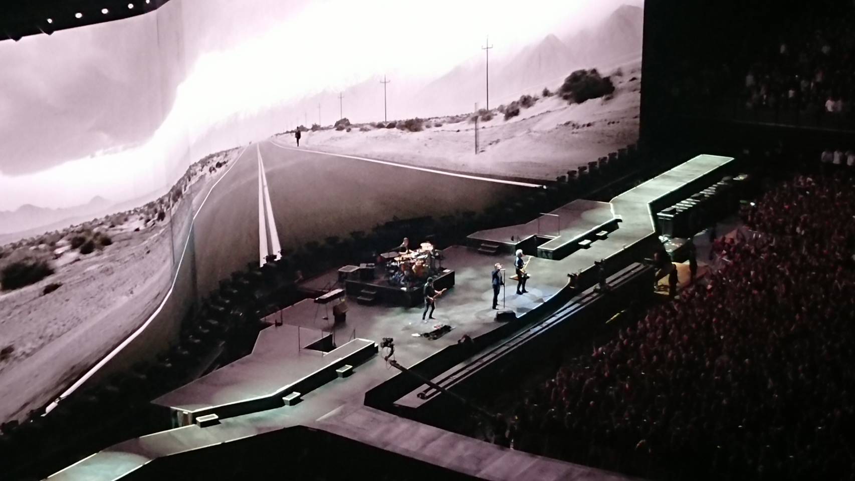 12/4 U2 THE JOSHUA TREE TOUR 2019 @さいたまスーパーアリーナ_b0042308_10412043.jpg