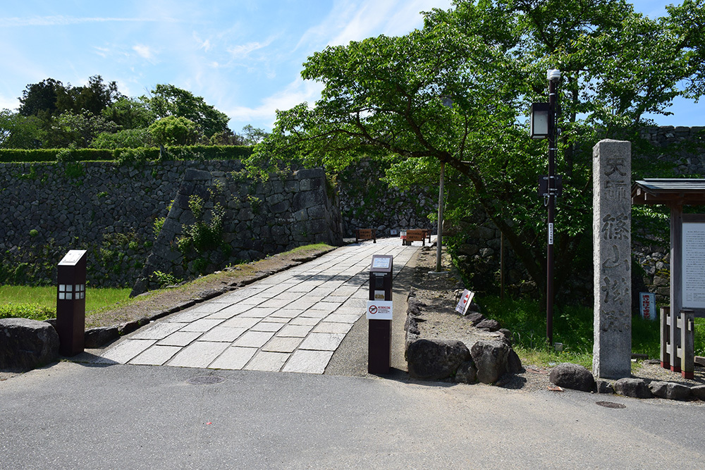 丹波国篠山城跡を歩く。 その1 ~内堀~_e0158128_16212505.jpg