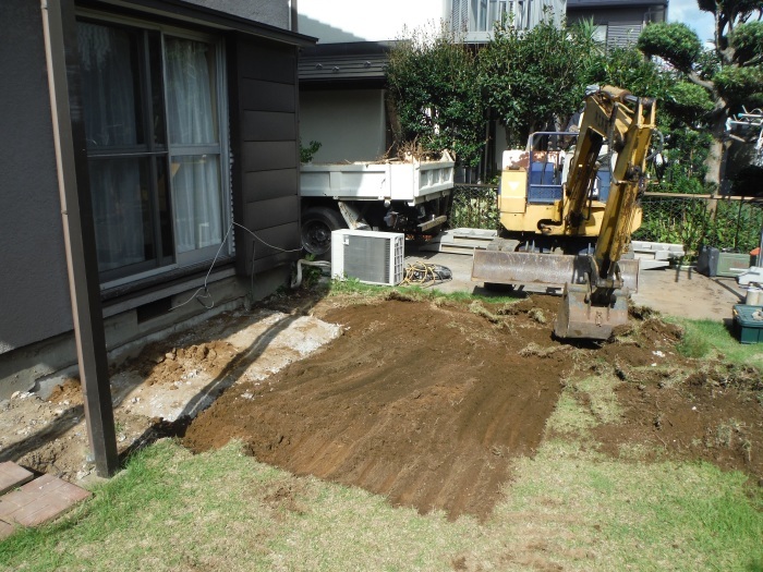 6畳間増築 ~ 基礎造り。_d0165368_05553323.jpg