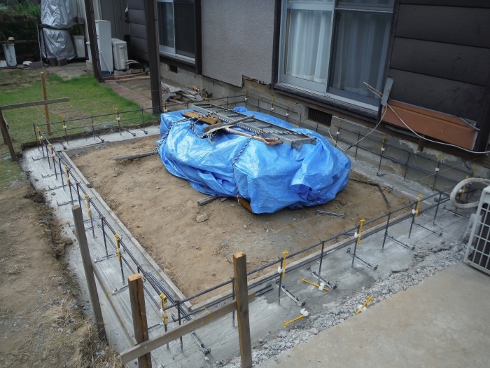 6畳間増築 ~ 基礎造り。_d0165368_05572826.jpg