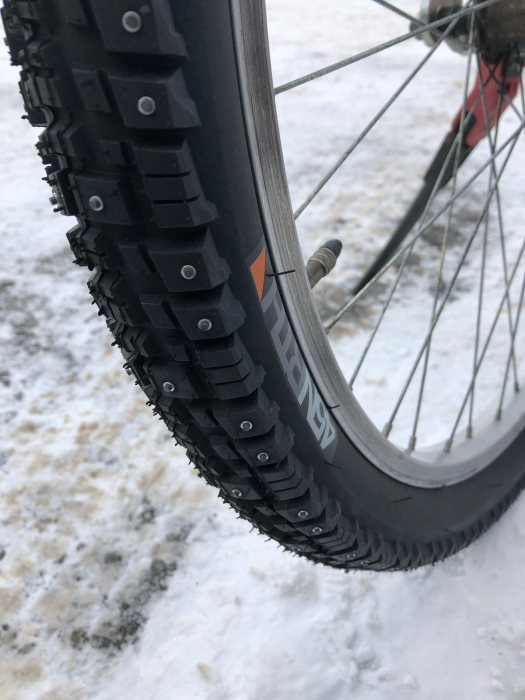 自転車用スパイクタイヤですよ みやたサイクル自転車屋日記