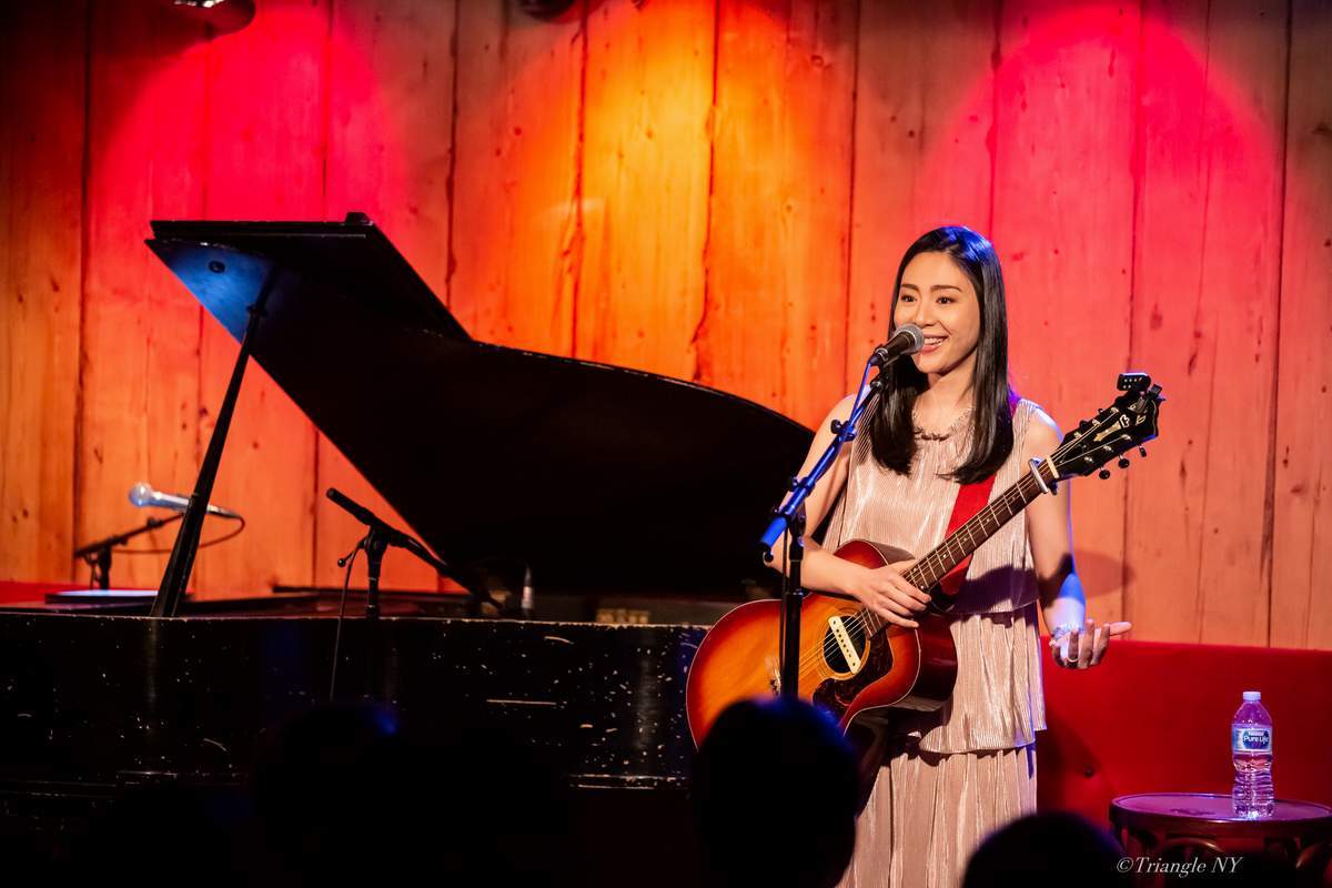 Ka-Na (植村花菜) @Rockwood Music Hall Stage 3 Nov 17 2019_a0274805_01122347.jpg