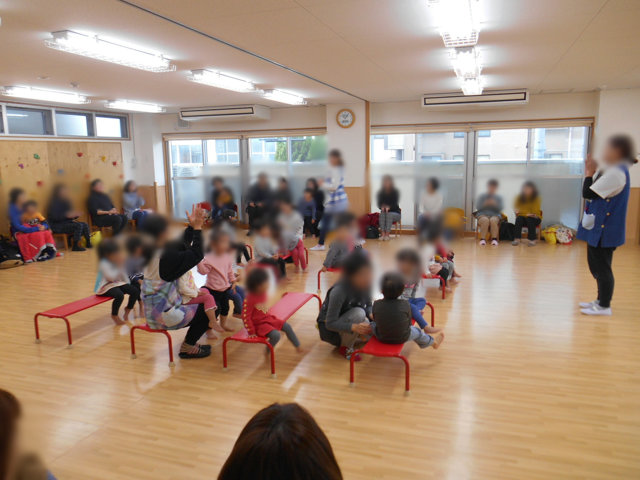 くま組 保育参観と給食懇談会_e0148419_15544954.jpg