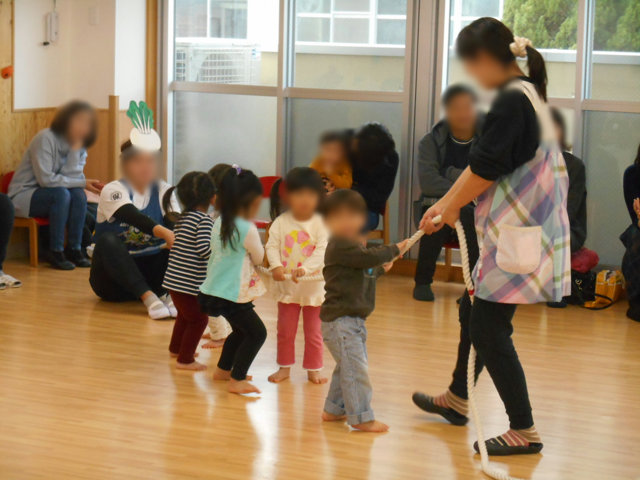 くま組 保育参観と給食懇談会_e0148419_15563713.jpg