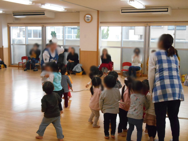 くま組 保育参観と給食懇談会_e0148419_15571566.jpg