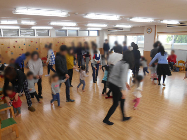 くま組 保育参観と給食懇談会_e0148419_15591480.jpg
