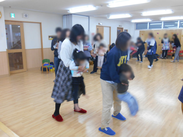くま組 保育参観と給食懇談会_e0148419_161159.jpg