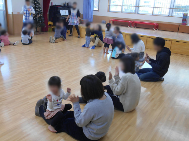 くま組 保育参観と給食懇談会_e0148419_161345.jpg