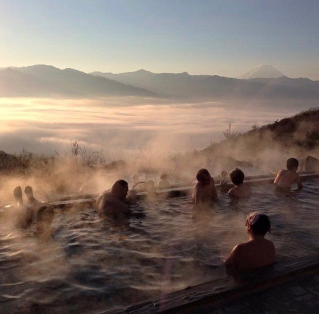 雲海を眺める温泉_c0051529_17253533.jpg
