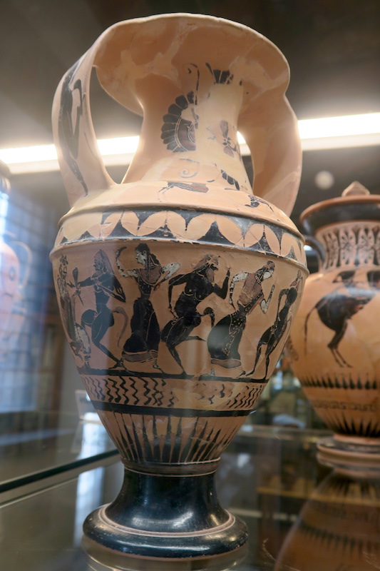 古代エトルリア博物館・墳墓遺跡めぐり、チェルヴェーテリ_f0234936_8123975.jpg