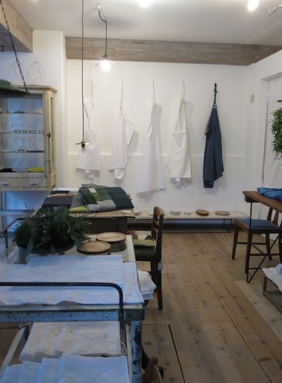 小さい部屋の12月　準備中_e0407037_15474168.jpg