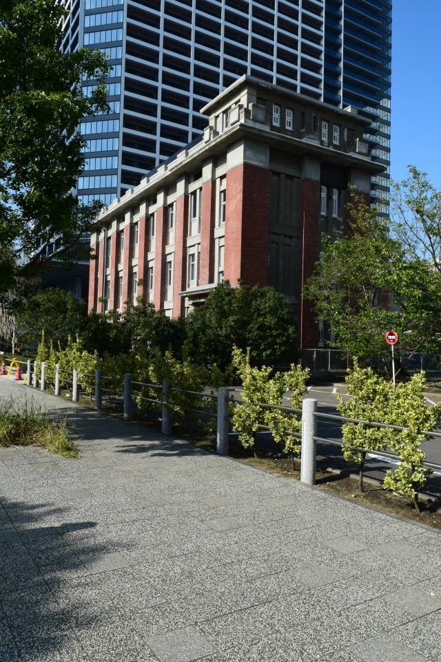 横浜旧生糸検査所、横浜第二合同庁舎(大正モダン建築探訪)_f0142606_14381069.jpg