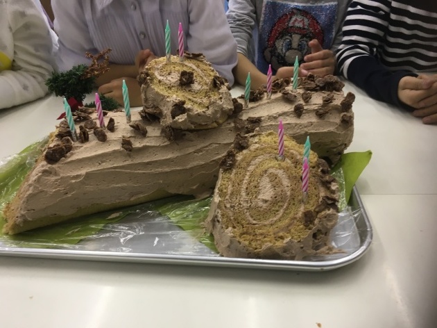 12月のお誕生会とおしらせ_e0131910_10252185.jpg