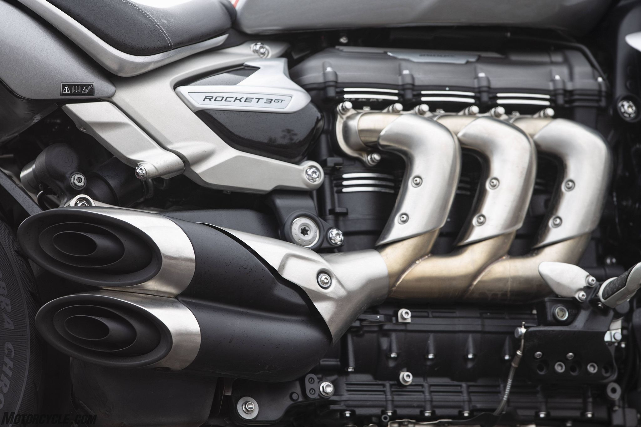 2020 Triumph Rocket 3 R and Rocket 3 GT Review 　　　　　@ Motorcycle.com_f0004270_20002839.jpg