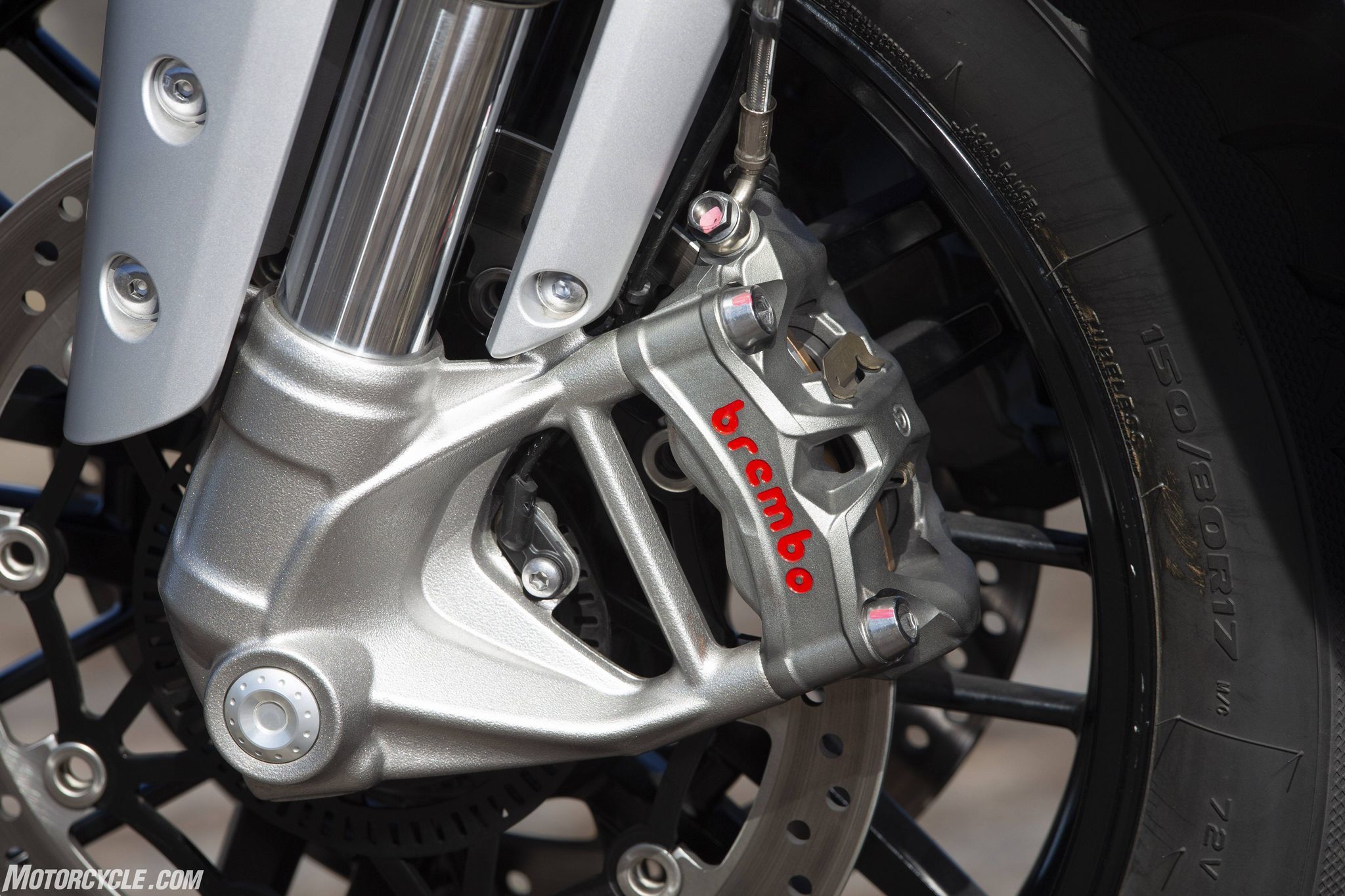 2020 Triumph Rocket 3 R and Rocket 3 GT Review 　　　　　@ Motorcycle.com_f0004270_20042675.jpg