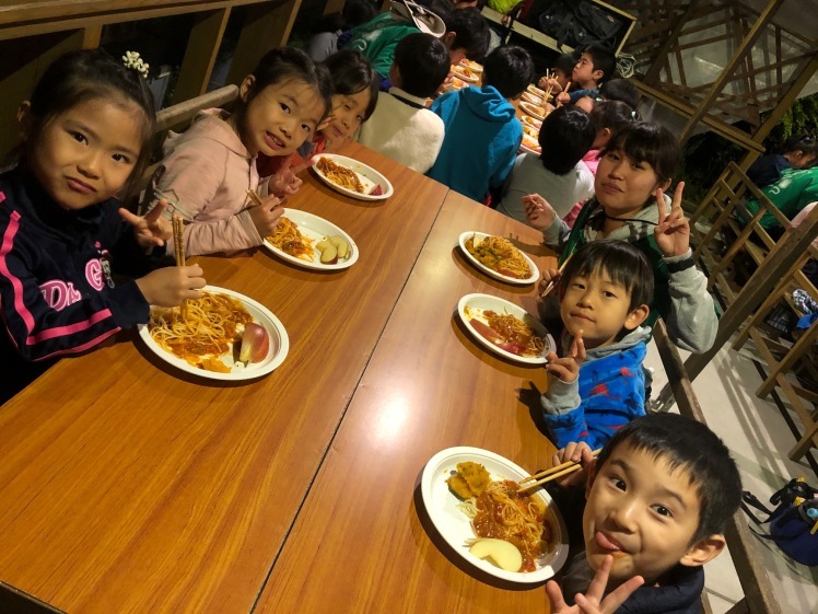 星空キャンプ〔1日目〕宇宙の不思議と天体について学ぶ3日間。初日はネコ型星座版作りに挑戦!_d0363878_00123444.jpg