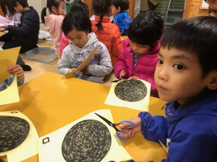 星空キャンプ〔1日目〕宇宙の不思議と天体について学ぶ3日間。初日はネコ型星座版作りに挑戦!_d0363878_00135305.jpg