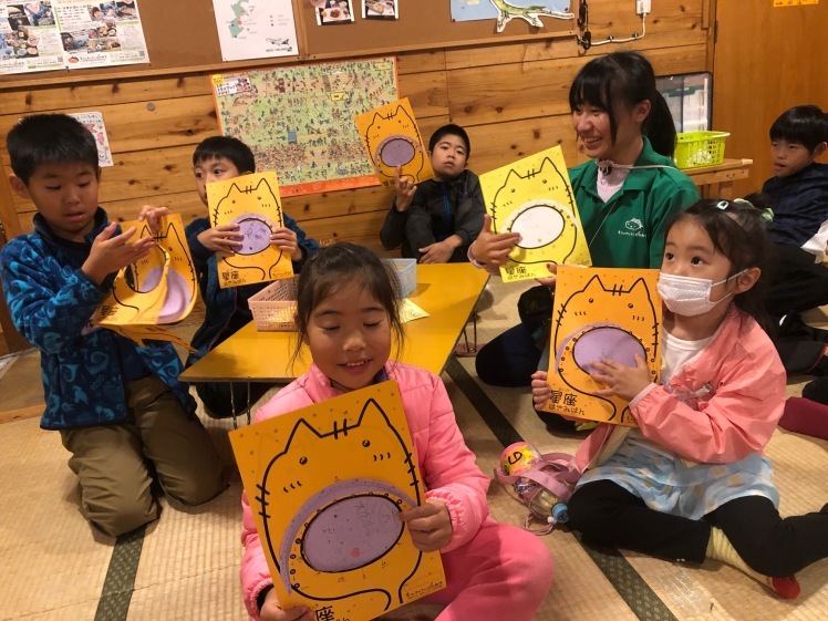 星空キャンプ〔1日目〕宇宙の不思議と天体について学ぶ3日間。初日はネコ型星座版作りに挑戦!_d0363878_00143254.jpg