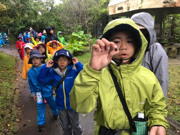 星空キャンプ〔2日目〕山の上のキャンプ場に到着。雨の切れ間に天体望遠鏡の練習だ!_d0363878_22580882.jpg