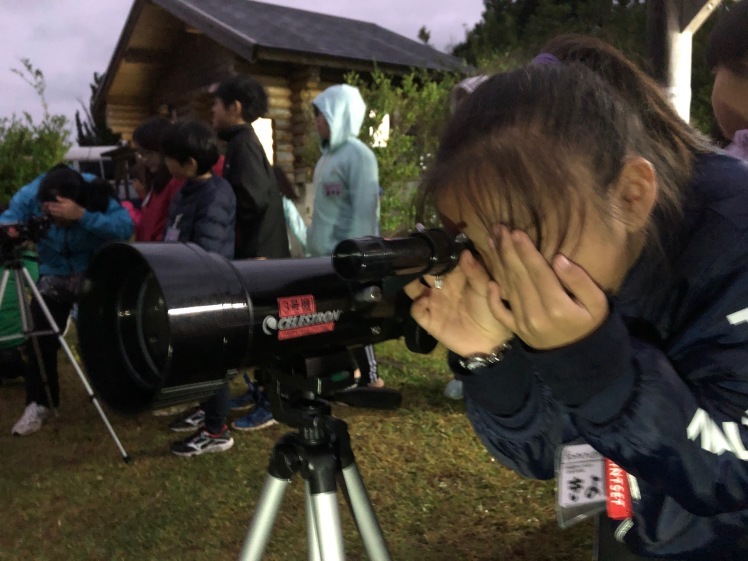 星空キャンプ〔2日目〕山の上のキャンプ場に到着。雨の切れ間に天体望遠鏡の練習だ!_d0363878_22584432.jpg