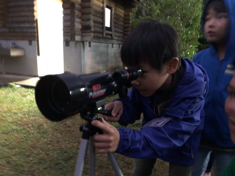 星空キャンプ〔2日目〕山の上のキャンプ場に到着。雨の切れ間に天体望遠鏡の練習だ!_d0363878_23000399.jpg