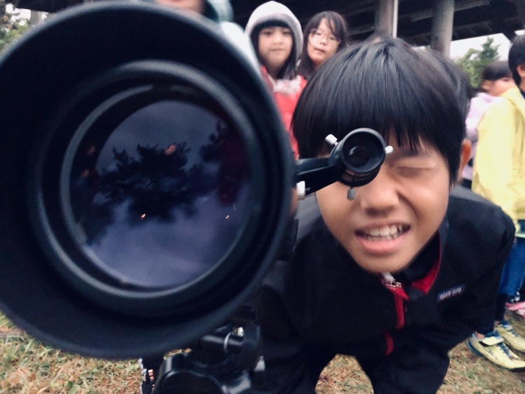 星空キャンプ〔2日目〕山の上のキャンプ場に到着。雨の切れ間に天体望遠鏡の練習だ!_d0363878_23005710.jpg