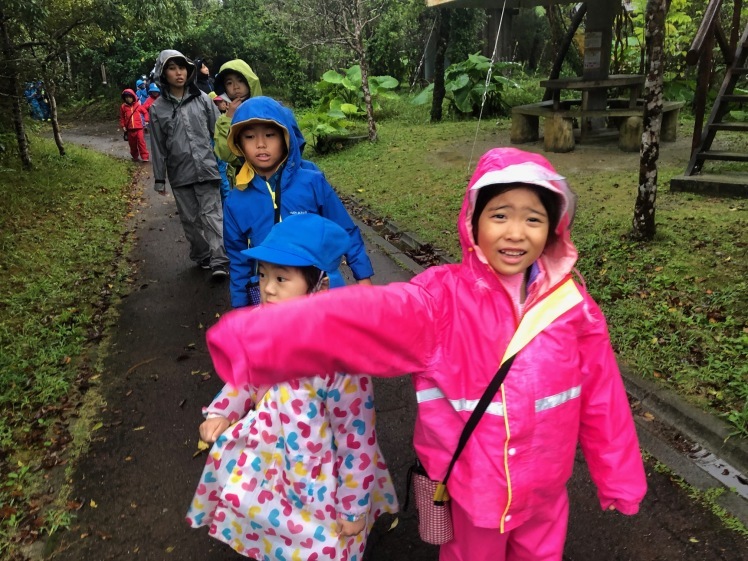 星空キャンプ〔2日目〕山の上のキャンプ場に到着。雨の切れ間に天体望遠鏡の練習だ!_d0363878_23043190.jpg