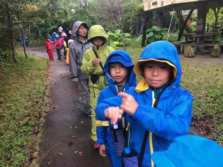 星空キャンプ〔2日目〕山の上のキャンプ場に到着。雨の切れ間に天体望遠鏡の練習だ!_d0363878_23043264.jpg