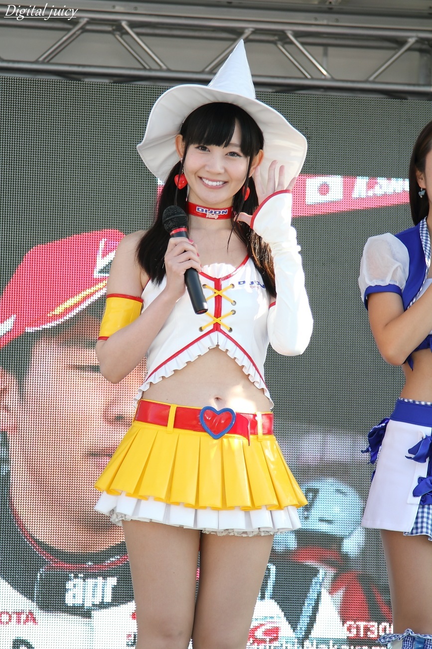 七井しおり さん(DIJON Racing レースクイーン)_c0216181_17403311.jpg