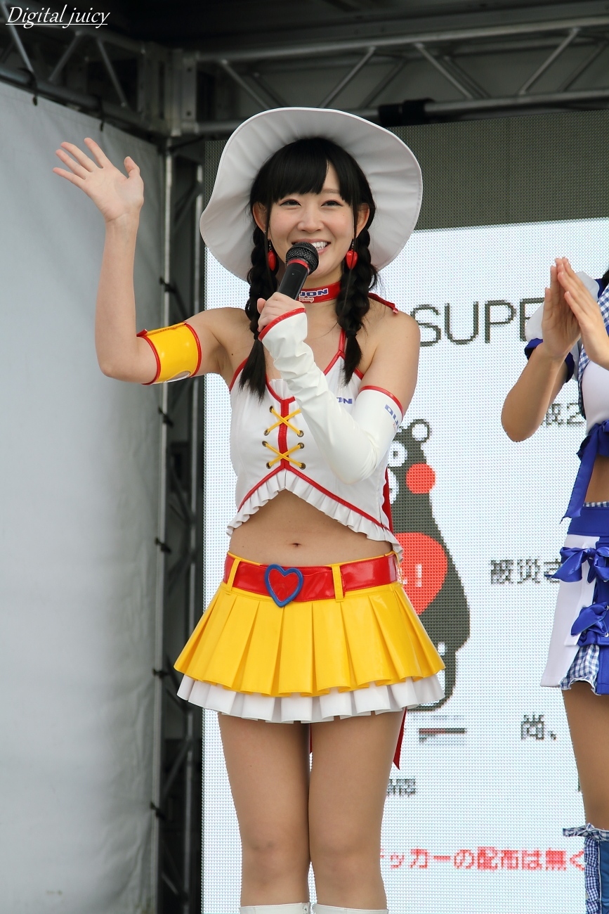七井しおり さん(DIJON Racing レースクイーン)_c0216181_17424702.jpg