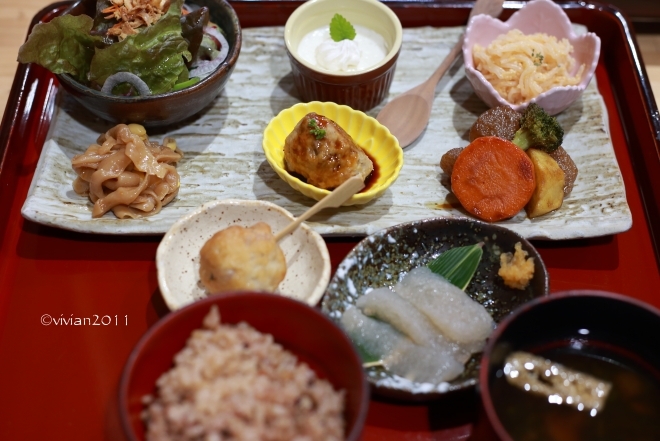 鹿沼 掬翠園の紅葉2019 そして、おこんにゃく茶屋のランチ_e0227942_00290800.jpg