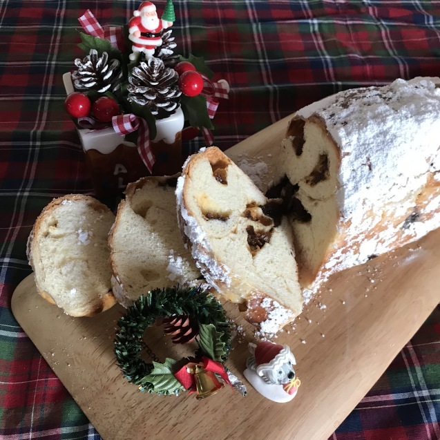 クリスマスに・・ちょっとのっぽなシュトーレン☆_e0141159_22015340.jpeg