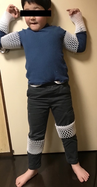 パセリ一家の手比べと甥っ子が山口から_e0397389_15390411.jpeg
