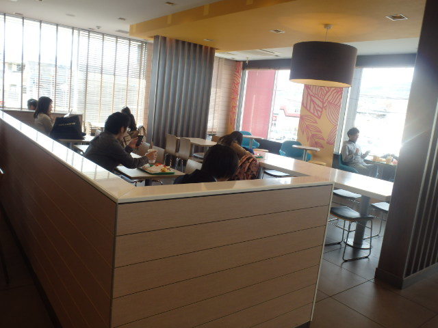 マクドナルド 伊丹荒牧店_c0118393_11295849.jpg