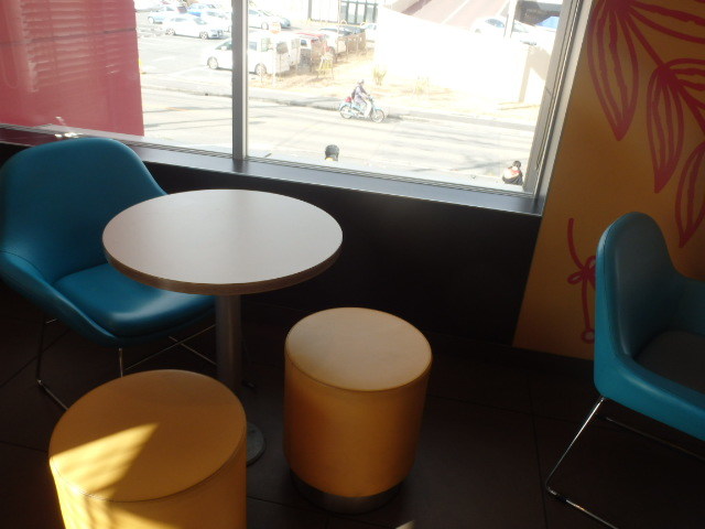 マクドナルド 伊丹荒牧店_c0118393_11302514.jpg