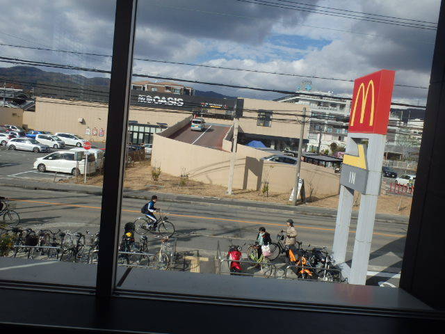 マクドナルド 伊丹荒牧店_c0118393_11561192.jpg