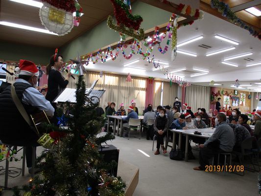 12/8 クリスマス会_a0154110_13413921.jpg