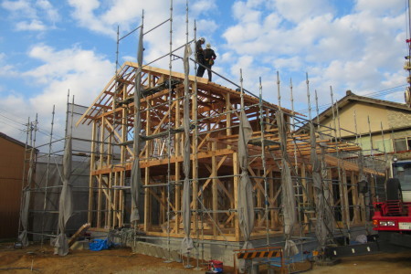 「駒場の家」建て前_b0179213_19572597.jpg